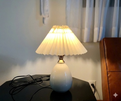 Đèn Bàn Cao Cấp DB73 – Đèn Trang Trí Gốm Sứ Hình Quả Trứng Chao Vải Xếp Ly Phong Cách Vintage Sang Trọng