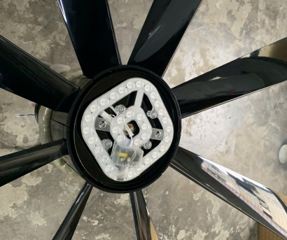 Quạt Trần Đèn Cao Cấp QT35 – Động Cơ DC 50W, Tuyệt Tác 8 Cánh Khủng Cho Không Gian Rộng