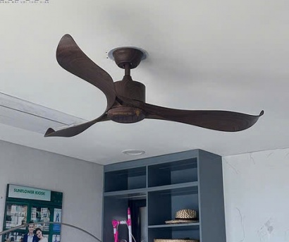 Quạt Trần Cánh Nhựa ABS Cao Cấp QT36 – Động Cơ DC 55W Siêu Êm, Thiết Kế 3 Cánh Nghệ Thuật Hiện Đại Sải 1320mm