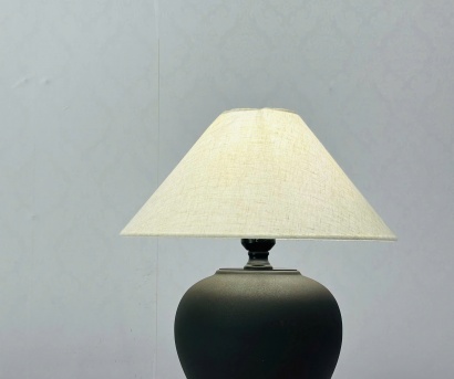 Đèn Bàn Cao Cấp DB94 – Đèn Trang Trí Thân Gốm Bầu Đen Hiện Đại Kiểu Dáng Minimalist Đẳng Cấp Cho Phòng Khách Và Phòng Ngủ
