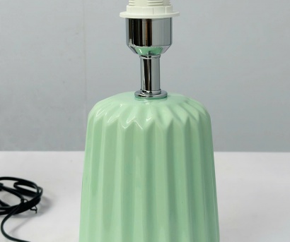 Đèn Bàn Cao Cấp DB99 – Đèn Trang Trí Gốm Sứ Sọc Dọc Xanh Pastel Hiện Đại Tối Giản Cho Tab Đầu Giường Và Bàn Sofa