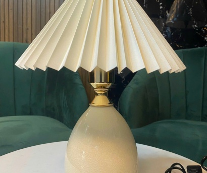 Đèn Bàn Cao Cấp DB73 – Đèn Trang Trí Gốm Sứ Hình Quả Trứng Chao Vải Xếp Ly Phong Cách Vintage Sang Trọng